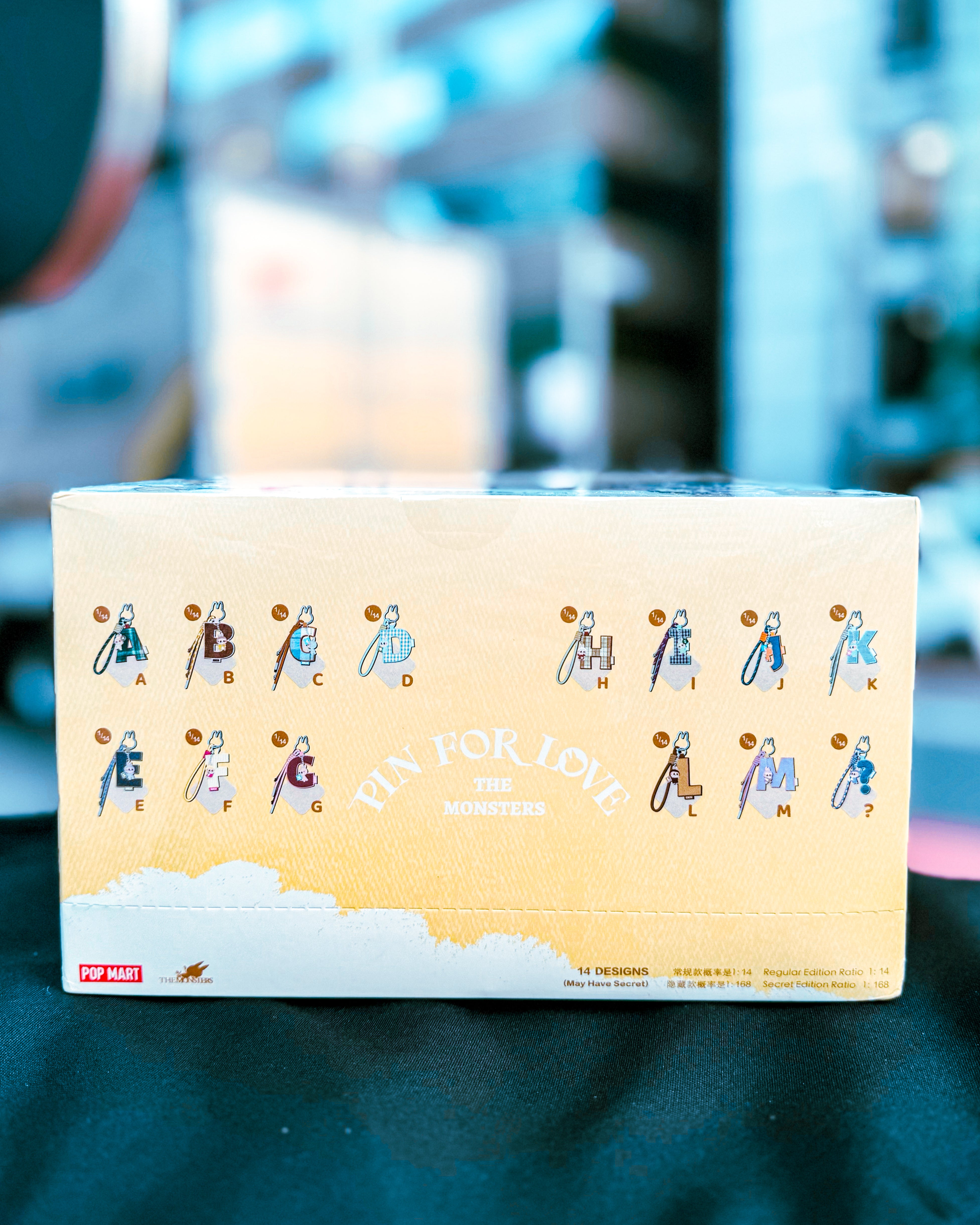 ポップマート　PIN FOR LOVE アルファベットペンダント POPMART/ポップマート】Labubu ラブブ THE MONSTER PIN FOR LOVE