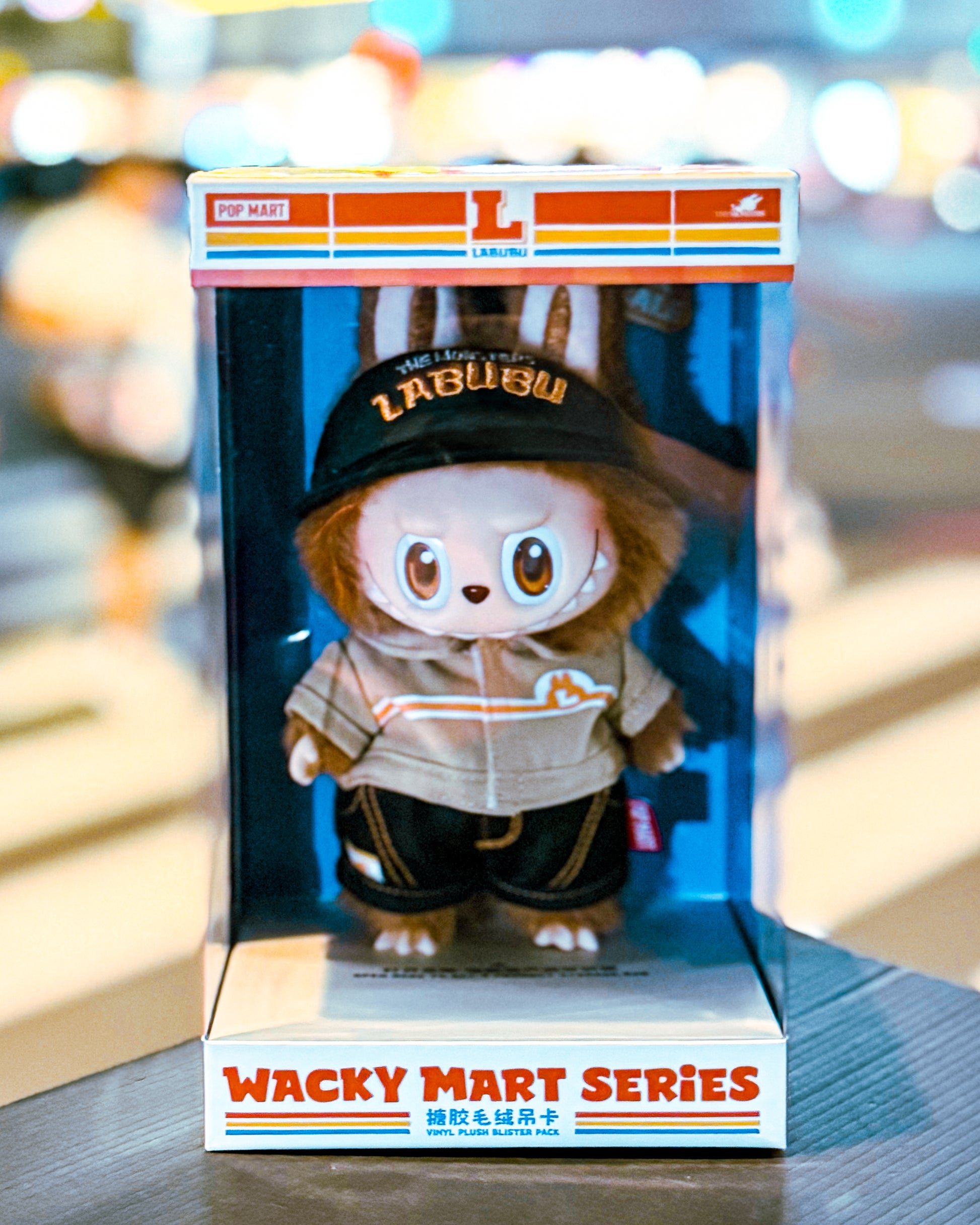 【POPMART/ポップマート】Labubu ラブブ THE MONSTERS Wacky Mart Staff Series ぬいぐるみペンダント