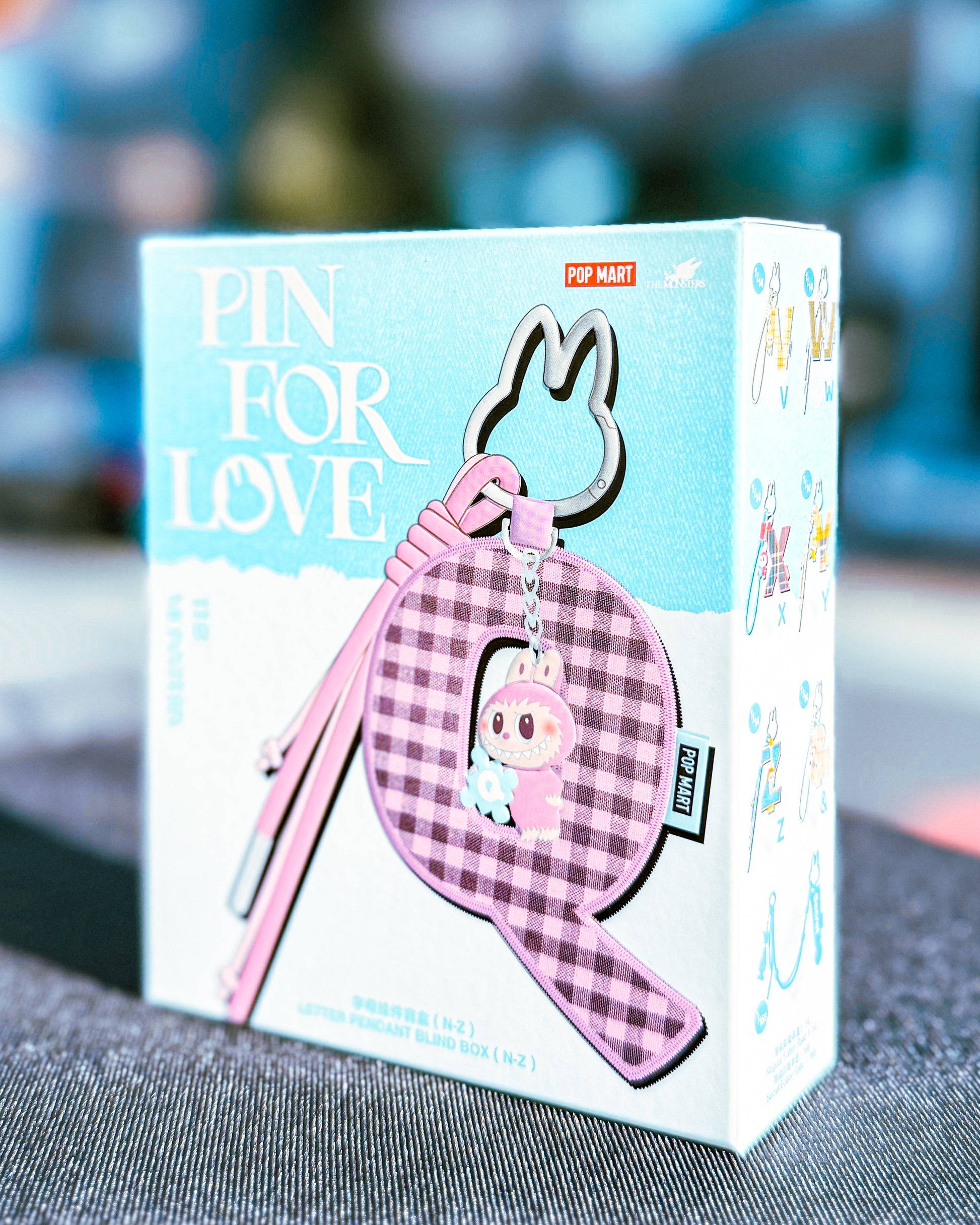 【POPMART/ポップマート】Labubu ラブブ THE MONSTER PIN FOR LOVE シリーズアルファベットペンダント(N-Z) THE MONSTERSシリーズ［単品］